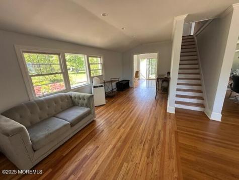 421 W Lincoln Avenue Oakhurst NJ 07755