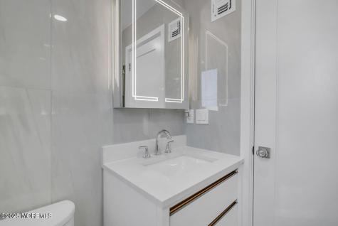1 Robin Drive Oakhurst NJ 07755
