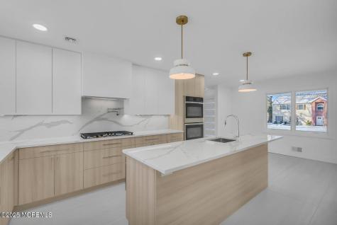 1 Robin Drive Oakhurst NJ 07755