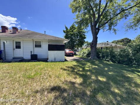 8 Palm Springs Court Toms River NJ 08753