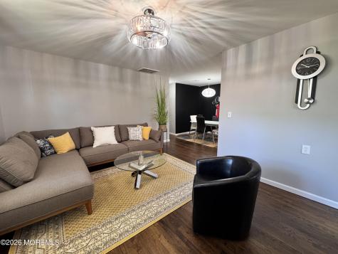 8 Palm Springs Court Toms River NJ 08753