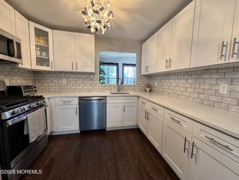 8 Palm Springs Court Toms River NJ 08753
