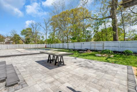 374.5 W Park Avenue Oakhurst NJ 07755