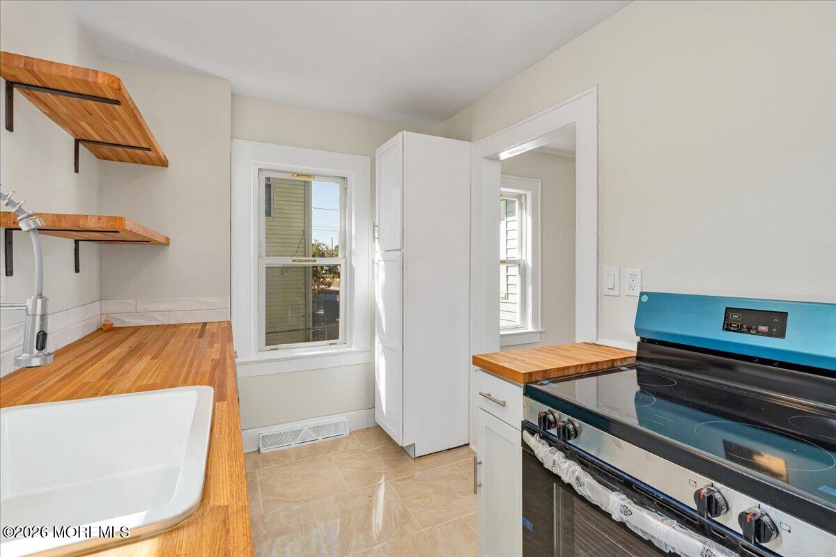 1204 Florence Avenue Union Beach NJ 07735