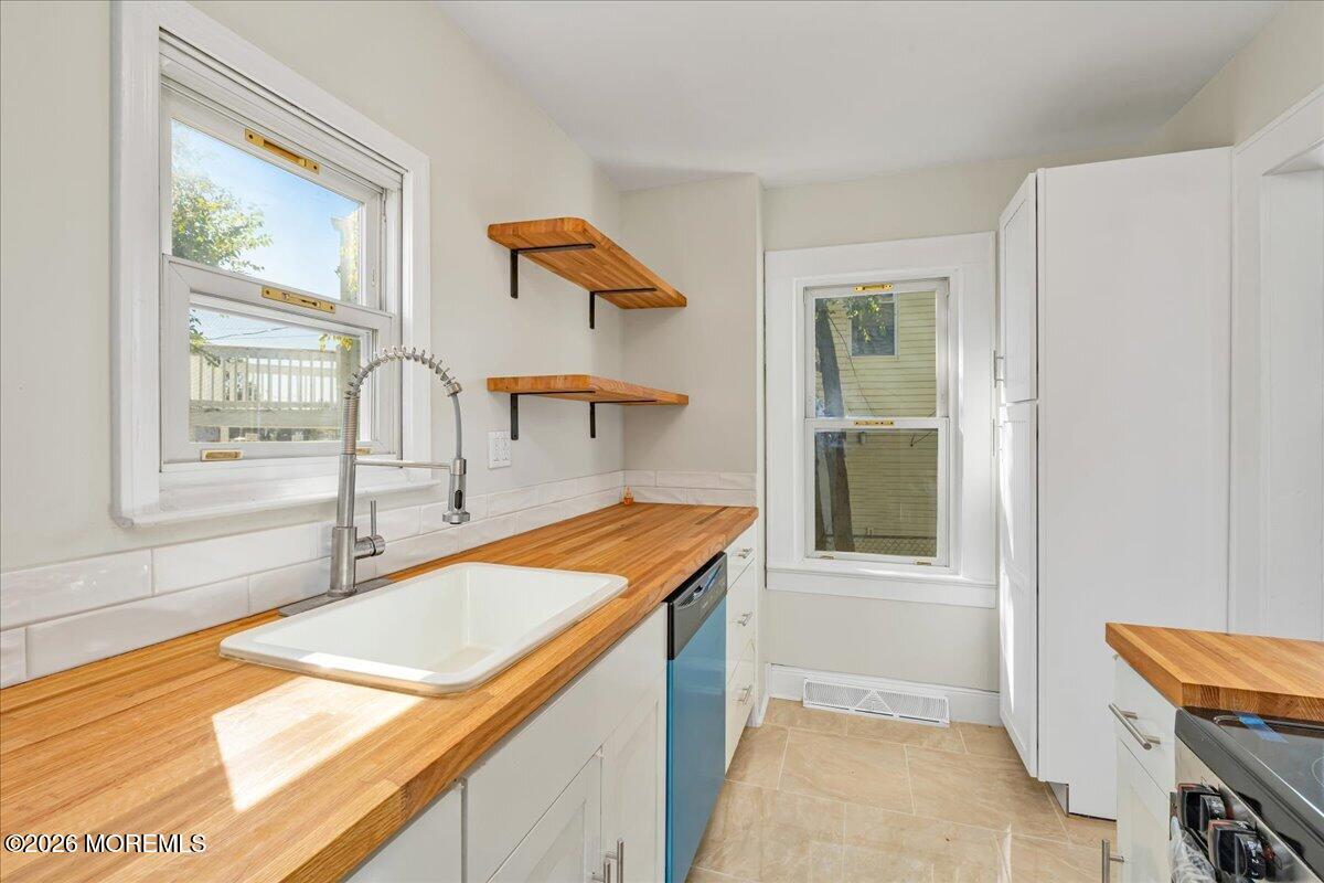 1204 Florence Avenue Union Beach NJ 07735