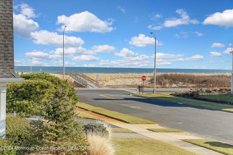 12 Pennsylvania Avenue Spring Lake NJ 07762