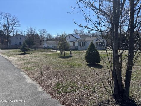 633 Hulses Corner Road Howell NJ 07731