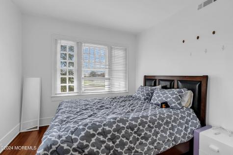 17 Lakeview Road Deal NJ 07723