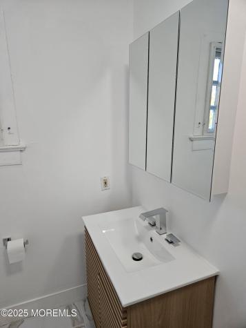 17 Lakeview Road Deal NJ 07723