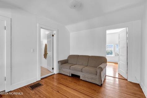 17 Lakeview Road Deal NJ 07723