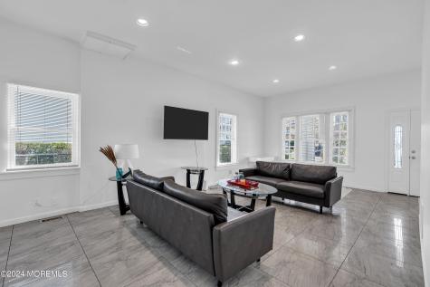 17 Lakeview Road Deal NJ 07723