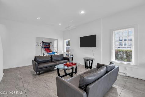 17 Lakeview Road Deal NJ 07723