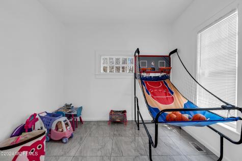17 Lakeview Road Deal NJ 07723