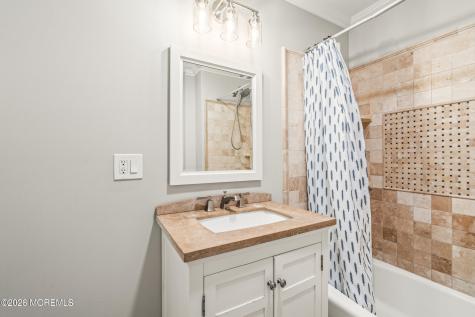 27 Branch Road Oakhurst NJ 07755