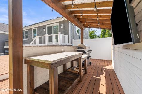 27 Branch Road Oakhurst NJ 07755