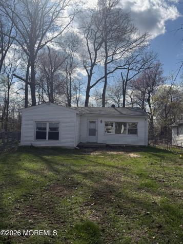 33 Weaverville Road Freehold NJ 07728