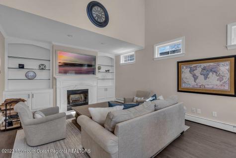 323 E Main Street Manasquan NJ 08736