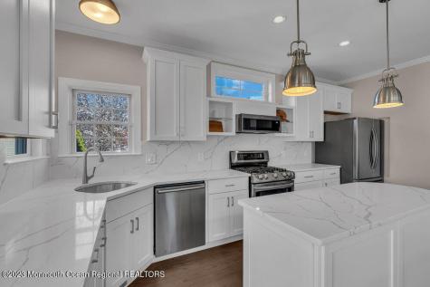 323 E Main Street Manasquan NJ 08736
