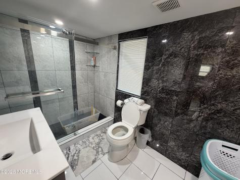 191 Delaware Avenue Oakhurst NJ 07755