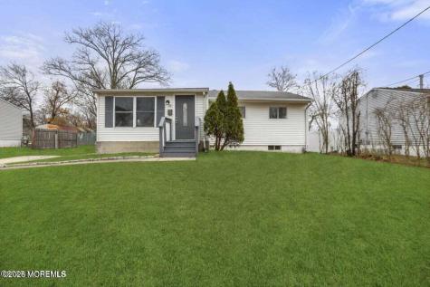 28 Brandies Road Toms River NJ 08757