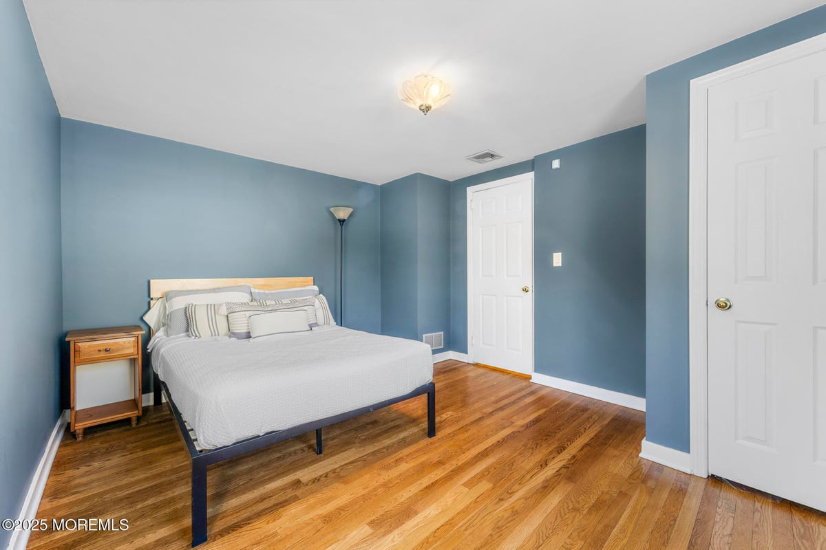 105 Park Avenue Shrewsbury Boro NJ 07702
