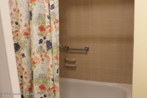 134 Amberly Drive Manalapan NJ 07726