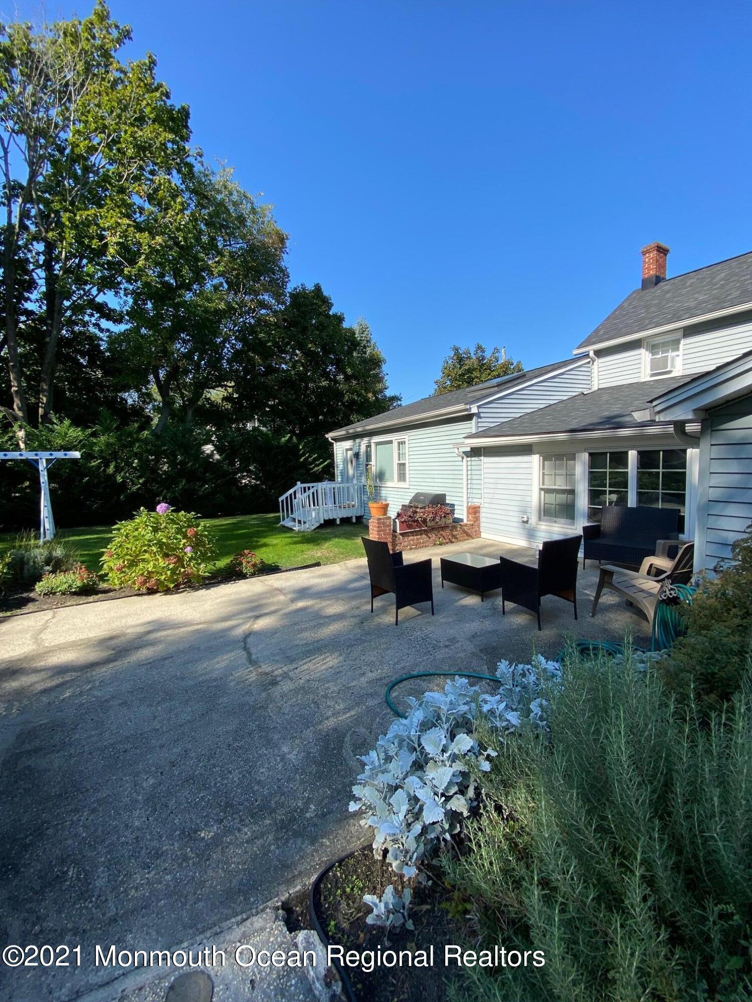 372 Lake Avenue Oakhurst NJ 07755