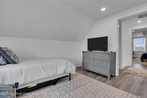 24 Virginia Avenue Lavallette NJ 08735