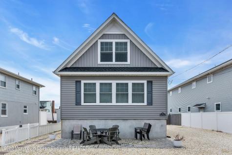 24 Virginia Avenue Lavallette NJ 08735