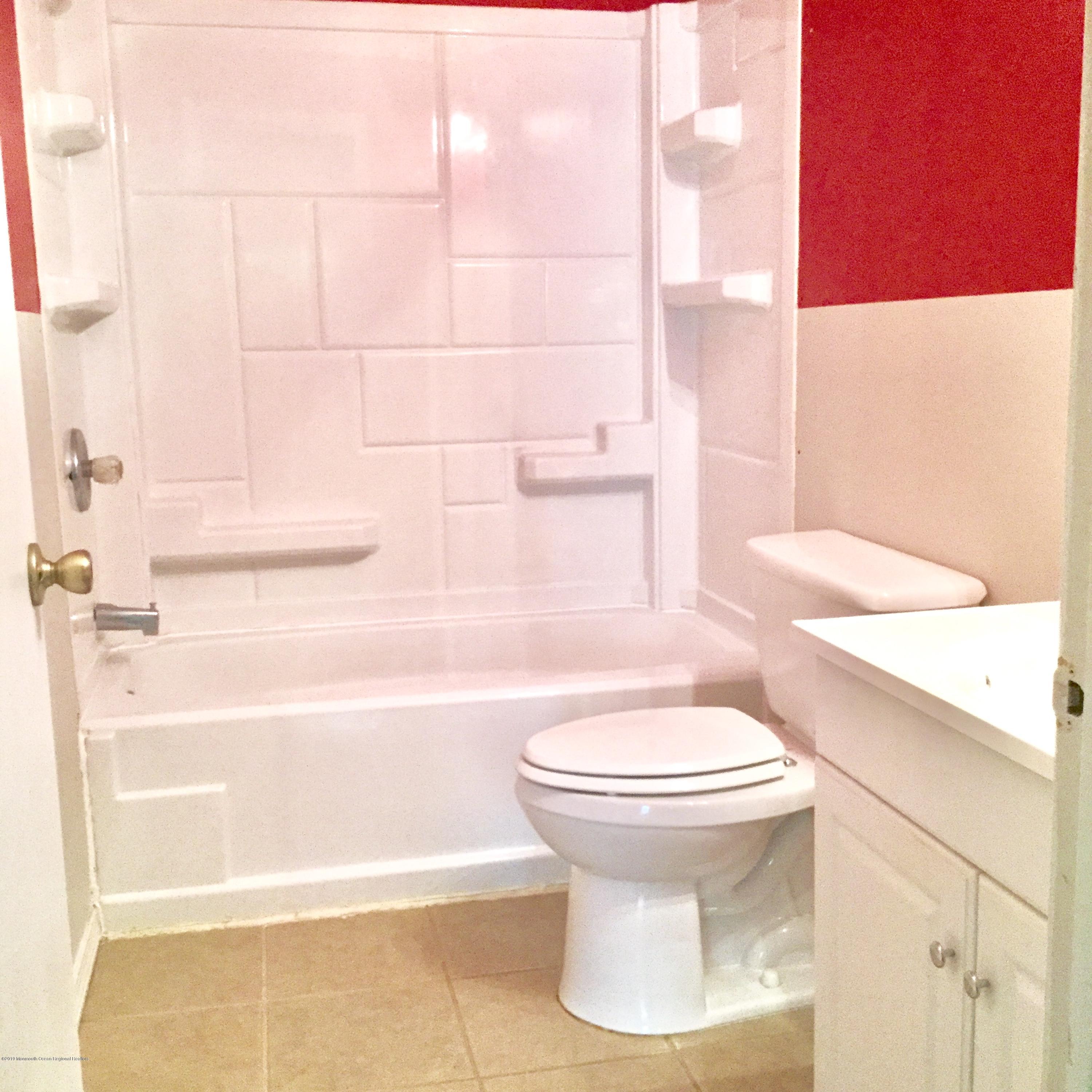 401 Yorkshire Place Morganville NJ 07751