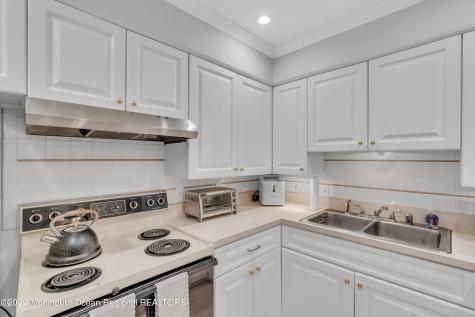 54 Linden Court Spring Lake Heights NJ 07762