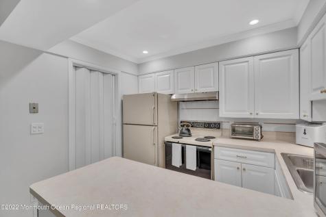 54 Linden Court Spring Lake Heights NJ 07762