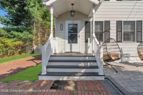 373 W Park Avenue Oakhurst NJ 07755