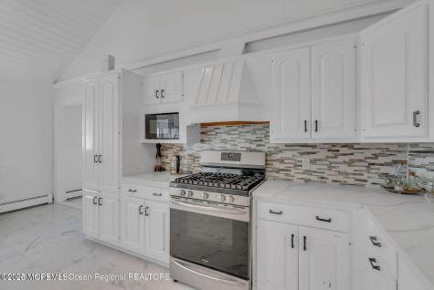 373 W Park Avenue Oakhurst NJ 07755