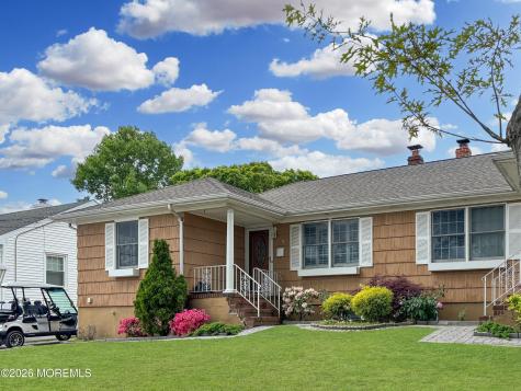 15 Wigwam Path Manasquan NJ 08736