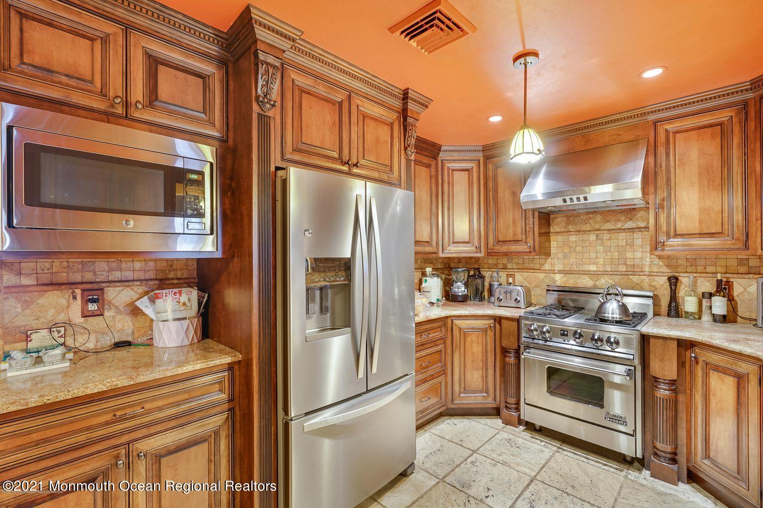 455 W Lincoln Avenue Oakhurst NJ 07755