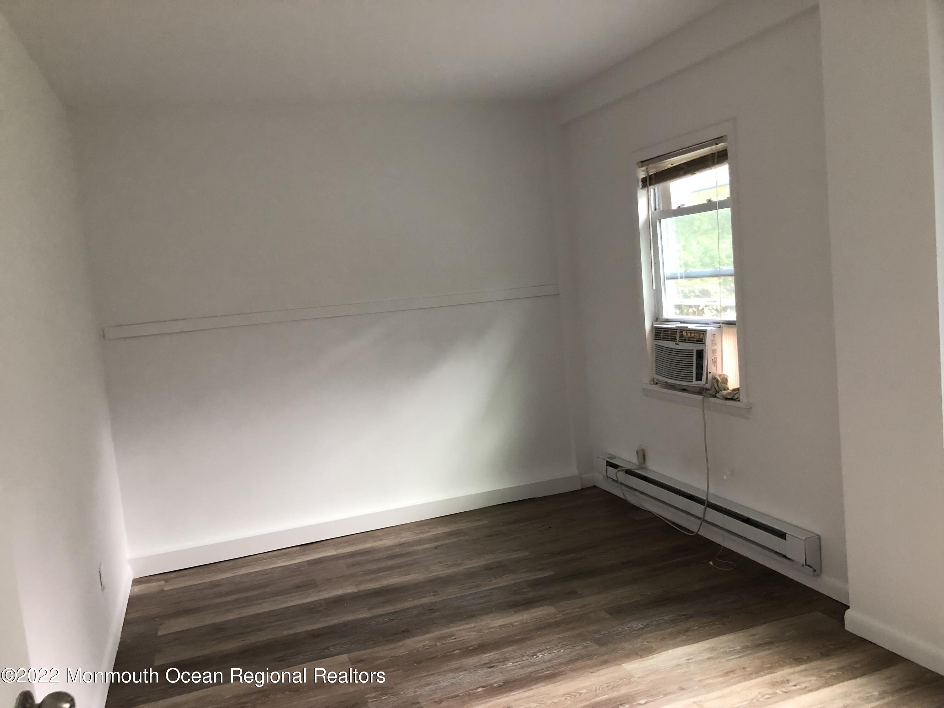 154 Vansant Avenue Island Heights NJ 08732