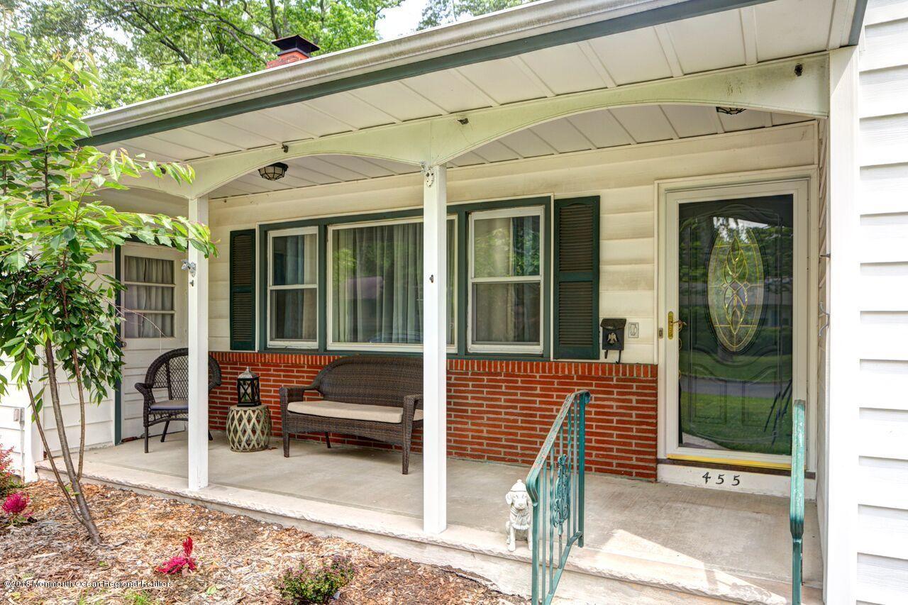 455 Redmond Avenue Oakhurst NJ 07755