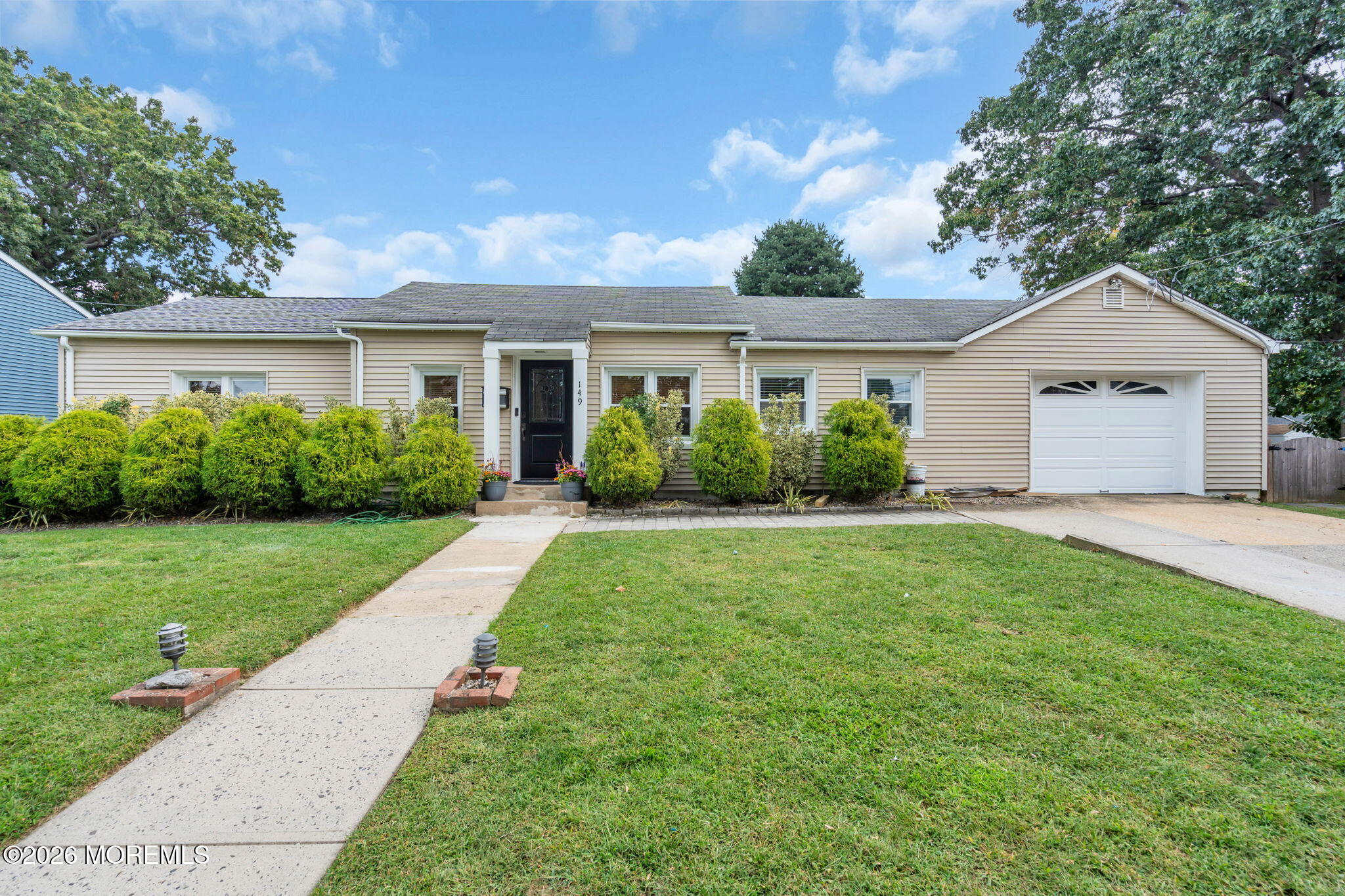149 11th Street Belford NJ 07718