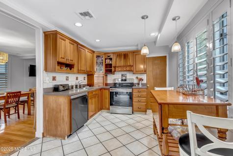 370 E Main Street Manasquan NJ 08736