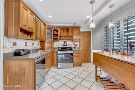 370 E Main Street Manasquan NJ 08736