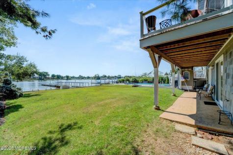74 Seneca Place Oceanport NJ 07757