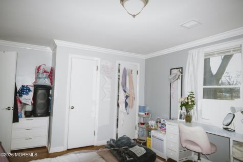 295 Roosevelt Avenue Oakhurst NJ 07755