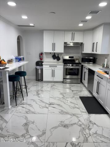 295 Roosevelt Avenue Oakhurst NJ 07755