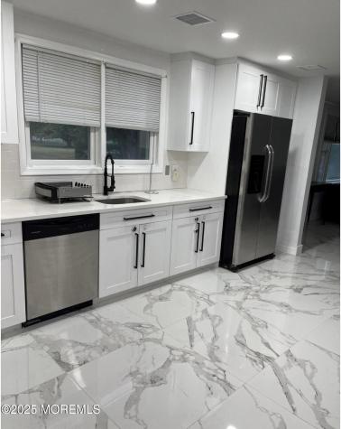 295 Roosevelt Avenue Oakhurst NJ 07755