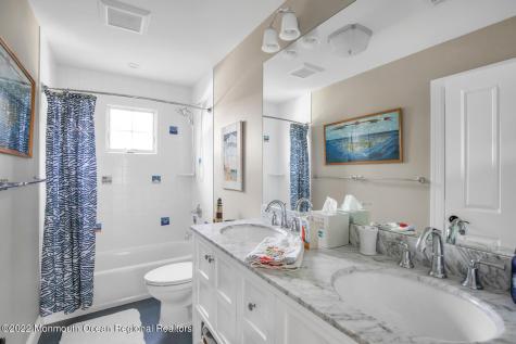 812 Claridge Drive Spring Lake Heights NJ 07762