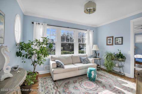 812 Claridge Drive Spring Lake Heights NJ 07762
