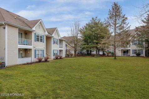 1015 Wedgewood Circle Belford NJ 07718