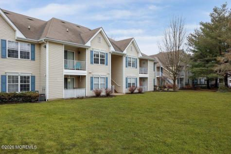 1015 Wedgewood Circle Belford NJ 07718