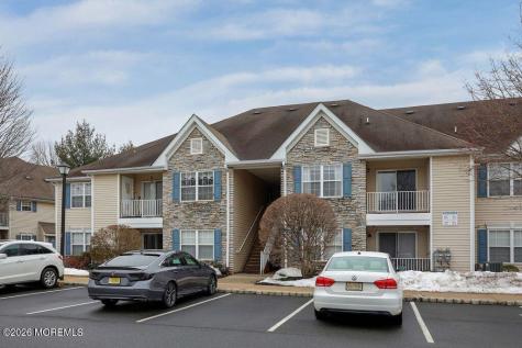 1015 Wedgewood Circle Belford NJ 07718